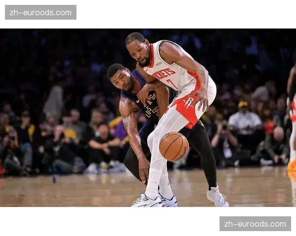 湖人主场双杀火箭取得2-0领先 詹姆斯杜兰特第四次季后赛对位